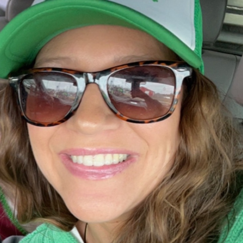 Meet your Posher, Jennifer